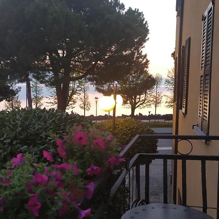 Corte Trento Desenzano del Garda Buitenkant foto